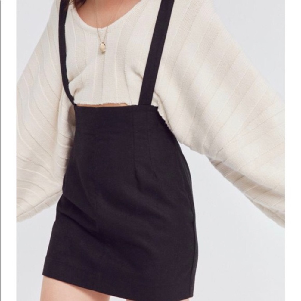 Overall skirt